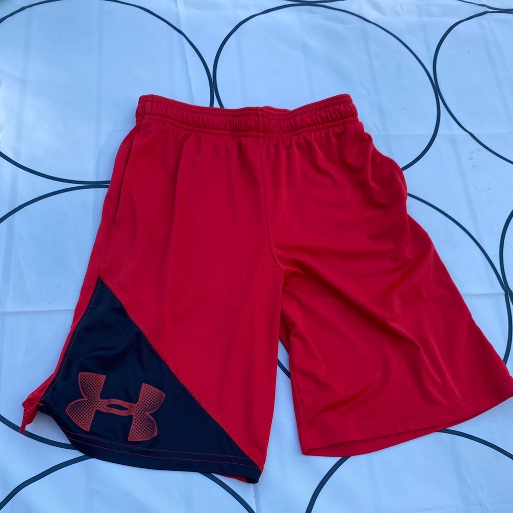 Red Under Armour Shorts Boys Size M